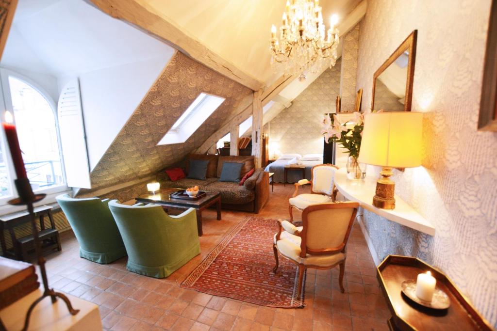 Charming Studio Near Louvre 1 Rue Saint-Hyacinthe, 75001 Paris