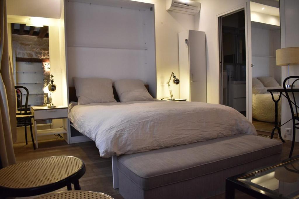 Charming studio near République and Le Marais , 75003 Paris