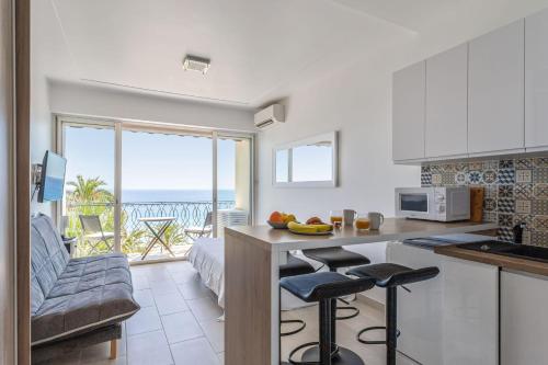 Charming studio with balcony and sea view in Nice - Welkeys