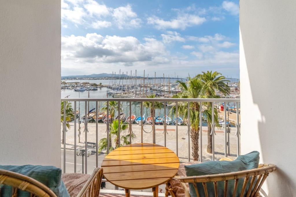 Appartement Charming studio with balcony and sea view in Sanary-sur-Mer - Welkeys 3 Rue de la Prud'homie 83110 Sanary-sur-Mer