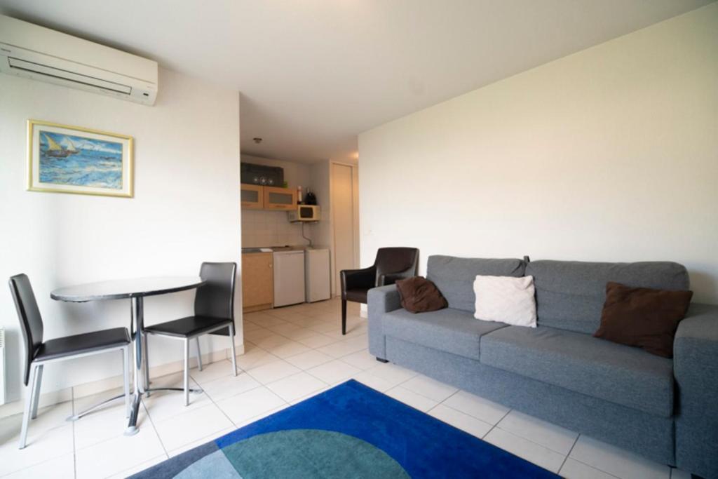 Charming Studio With Balcony In Nice 56 Rue Barberis, 06300 Nice