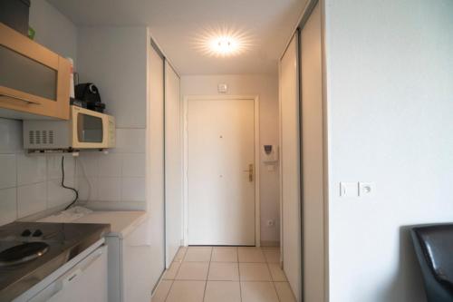 Charming Studio With Balcony In Nice