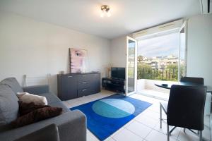 Charming Studio With Balcony In Nice