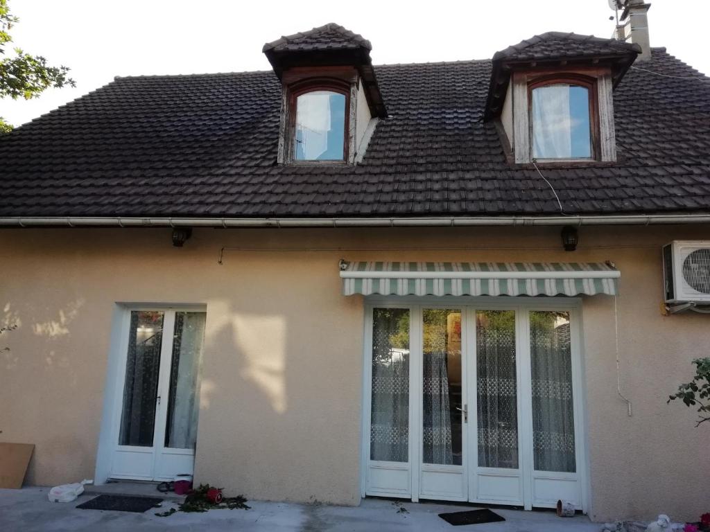 Charming studio with parking 2 minutes from the sea in La Ciotat - Welkeys