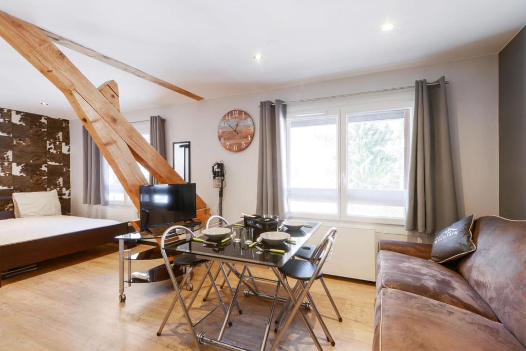 Appartement Charming studio with parking in Sevrier along Annecy Lake - Welkeys 1802 B route d'Albertville 74320 Sévrier