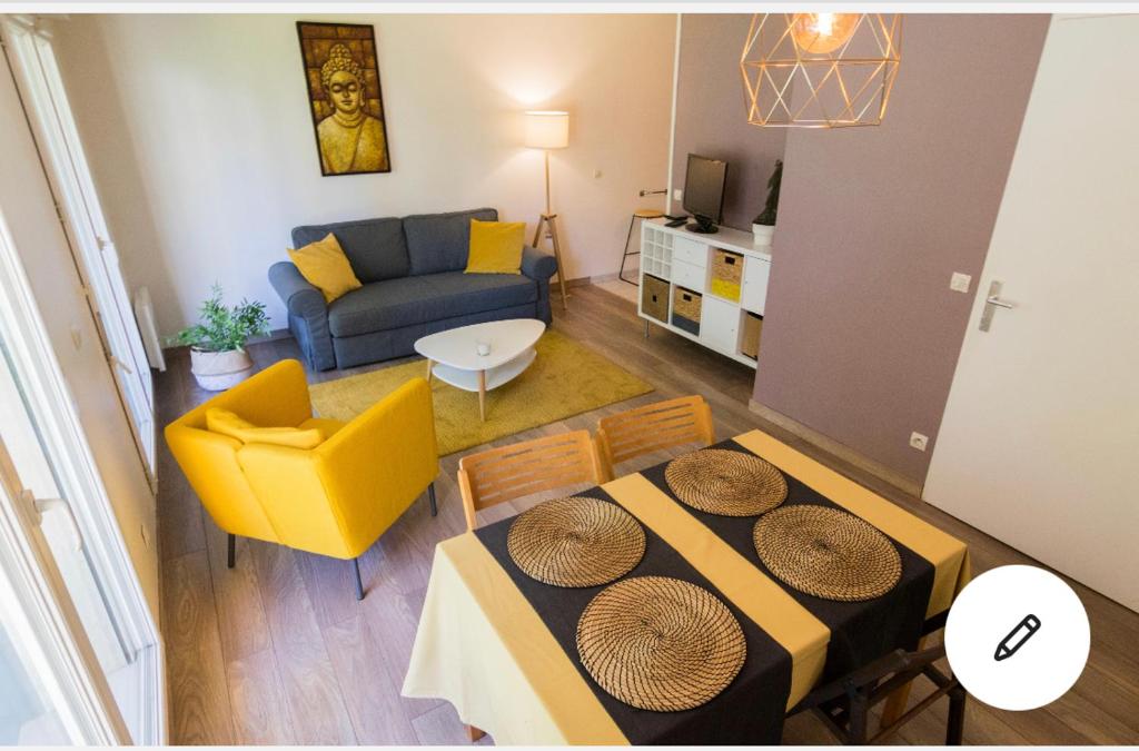 Appartement Charming Studio with parking & terrace VIEUX LILLE 30 Rue du Moulin Becquet 59800 Lille