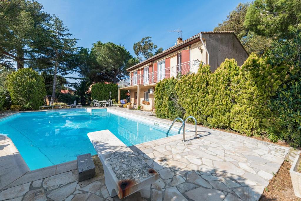 Appartement Charming studio with pool and garden in Six-Fours-les-Plages - Welkeys 1028 Avenue du Brusc 83140 Six-Fours-les-Plages