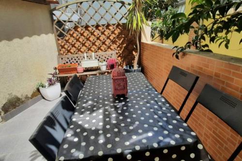 Charming Sunny Terrace / One bedroom Apartment