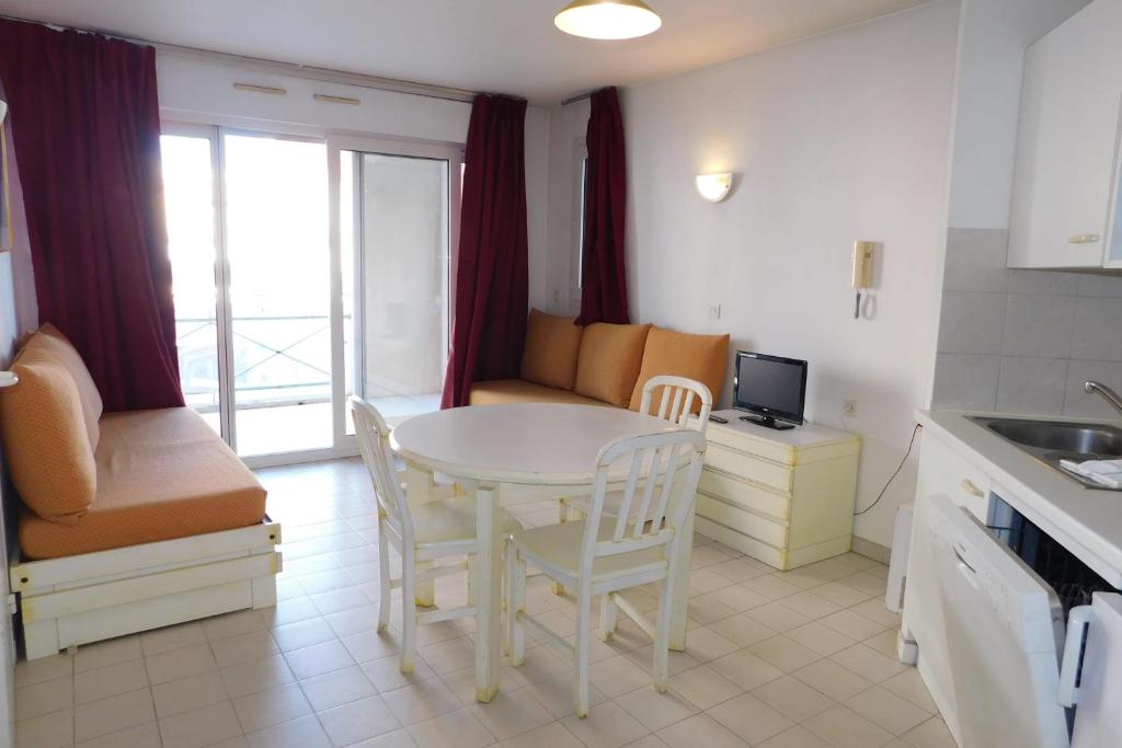 Appartement Charming T2 \ 55 Avenue de Cannes 06600 Antibes