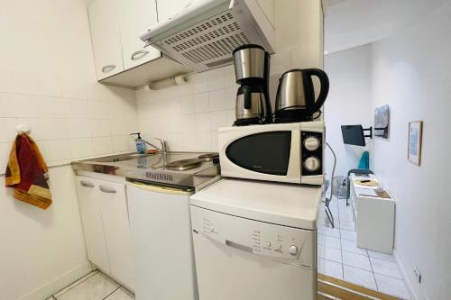 Charming T2 in downtown with terrace