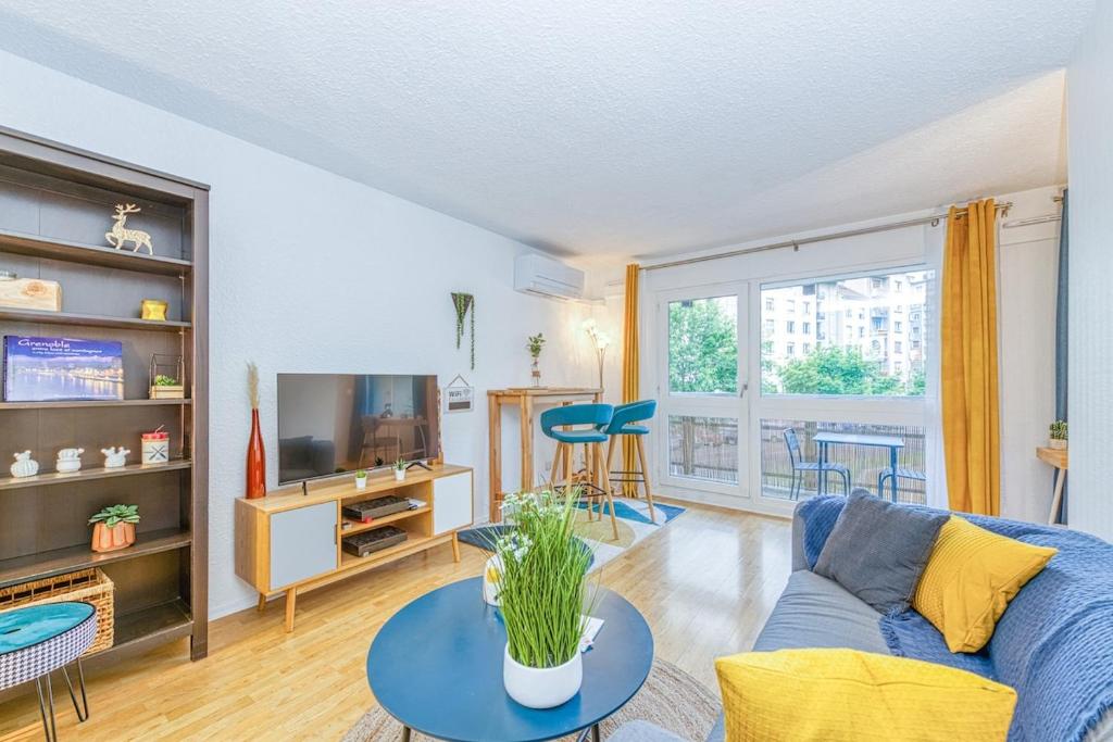 Charming T2, wifi, air conditioning, balcony 8 Rue Colonel Driant, 38100 Grenoble