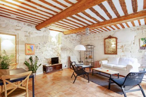 Charming traditional flat with garage at the heart of Avignon - Welkeys