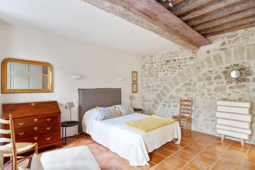 Charming traditional flat with garage at the heart of Avignon - Welkeys
