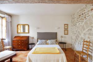 Charming traditional flat with garage at the heart of Avignon - Welkeys