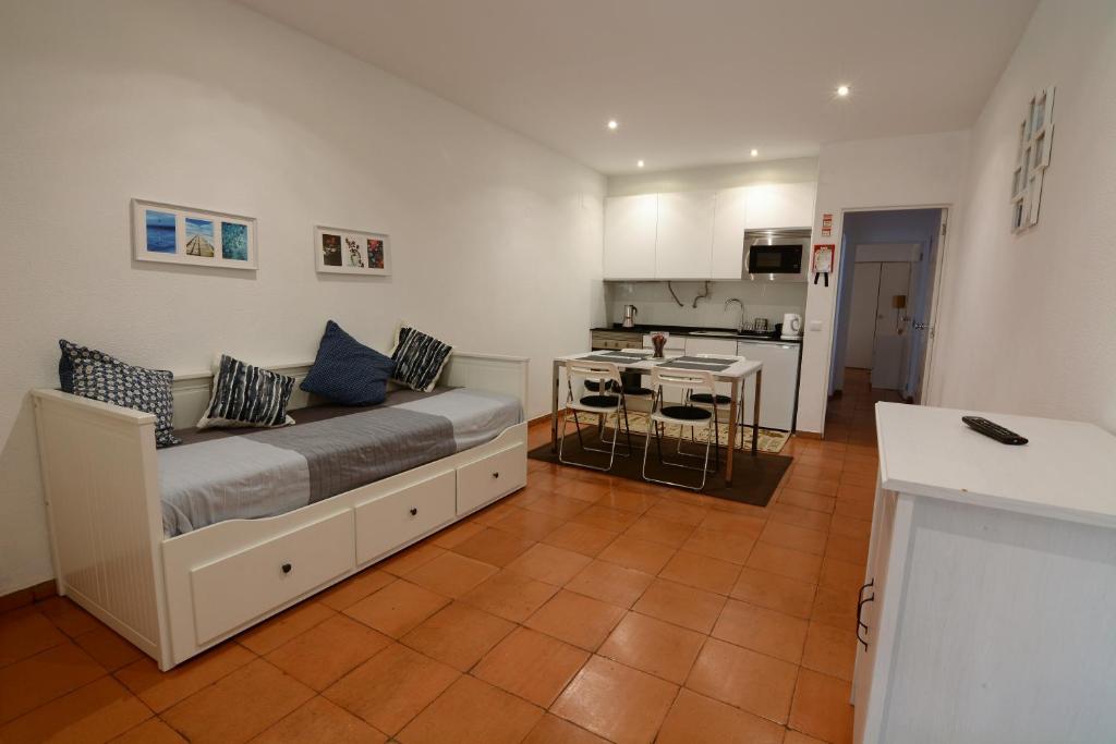 Charmosous Flat Rua Vasco Santana, 110 Edifício Vila Magna, Bloco B, Apartamento 202, 8200-357 Albufeira