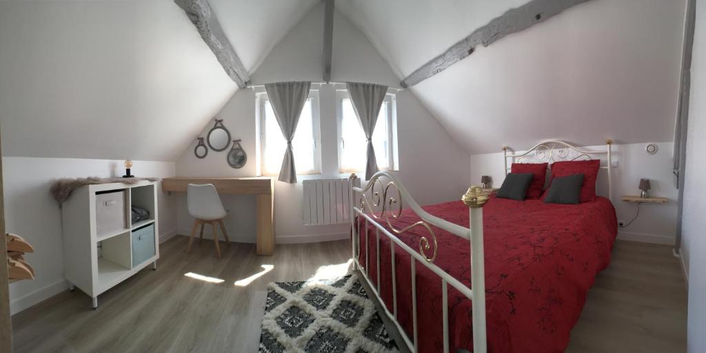 Appartement Chartres Coeur de Ville, beau 2 pièces chaleureux et lumineux,Parking et Wifi ! 2eme etage sur cour 13 Rue Daniel Boutet 28000 Chartres