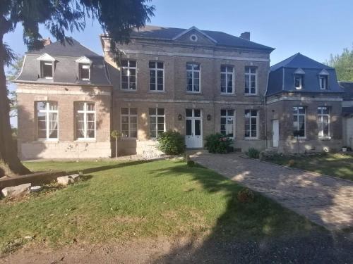 Appartement Château de bonneville Picardie 26 Rue d'Aumont 80670 Bonneville -1