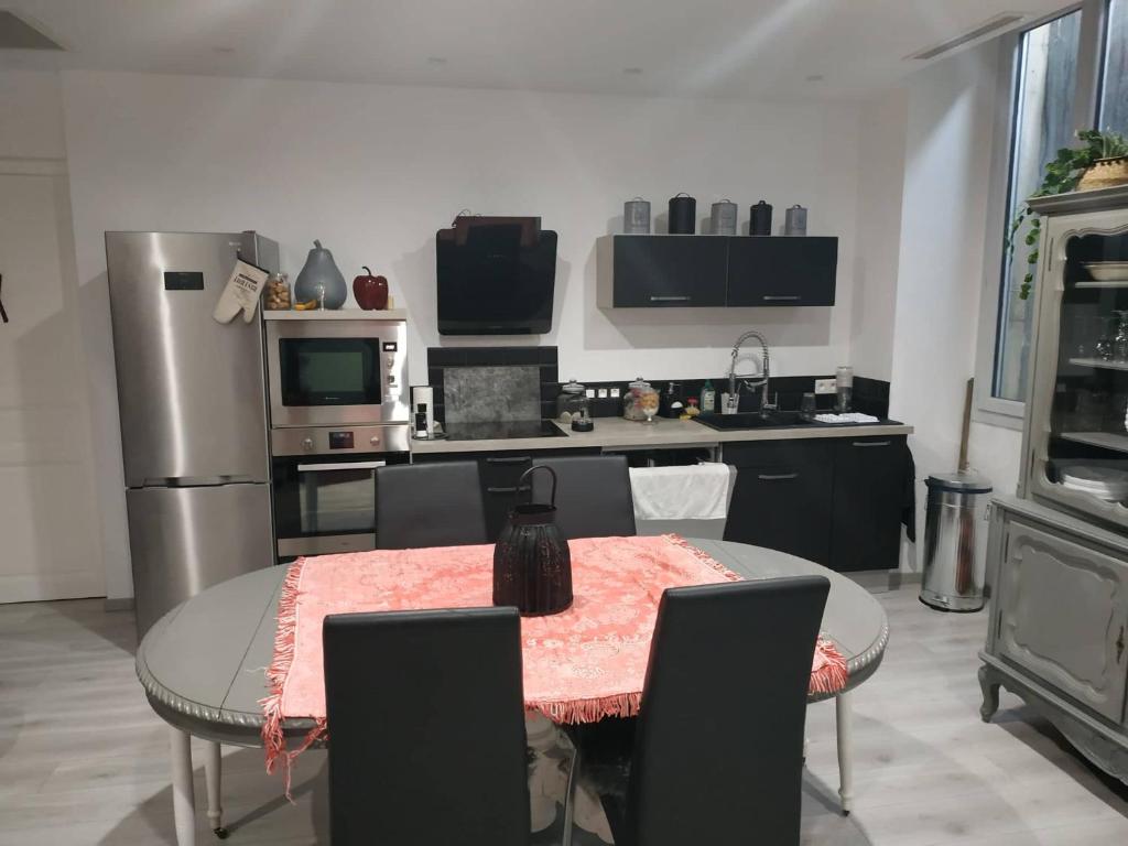 Appartement CHÂTEAU EN MONTAGNE POUR 6 PERSONNES Rue des Écoles 05400 Veynes