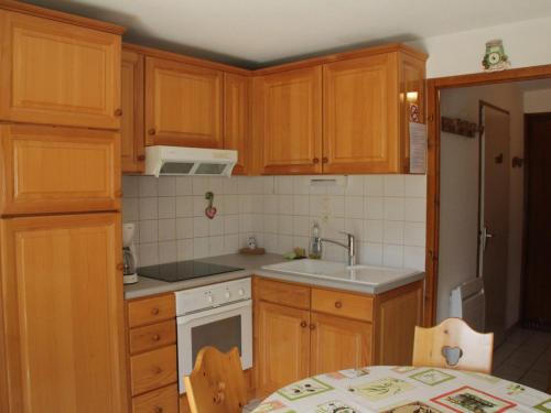 Appartement Appartement Châtel, 2 pièces, 5 personnes - FR-1-200-300 811-813 ROUTE DE LA BECHIGNE Châtel