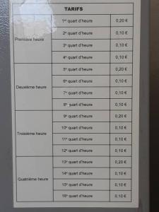 CHE F3 gauche Terrasse jardin barbecue hypercentre wifi