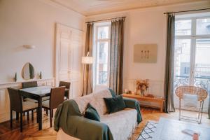 Chez Angèle