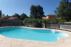 CHEZ BETTY