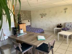 Chez DouKine