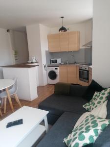 Appartement Chez la Rég'- Aux pieds de la cathédrale 72 Rue Chanzy 51100 Reims Champagne-Ardenne