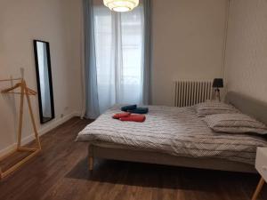 Appartement Chez Nino 1er étage 8 Rue des Chapelains 51100 Reims Champagne-Ardenne