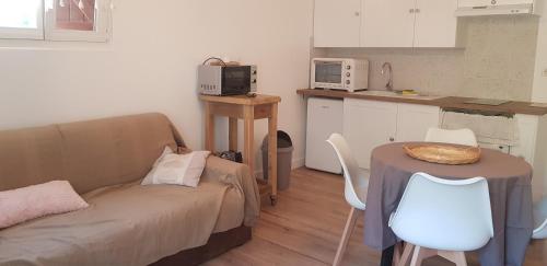 Chez nous