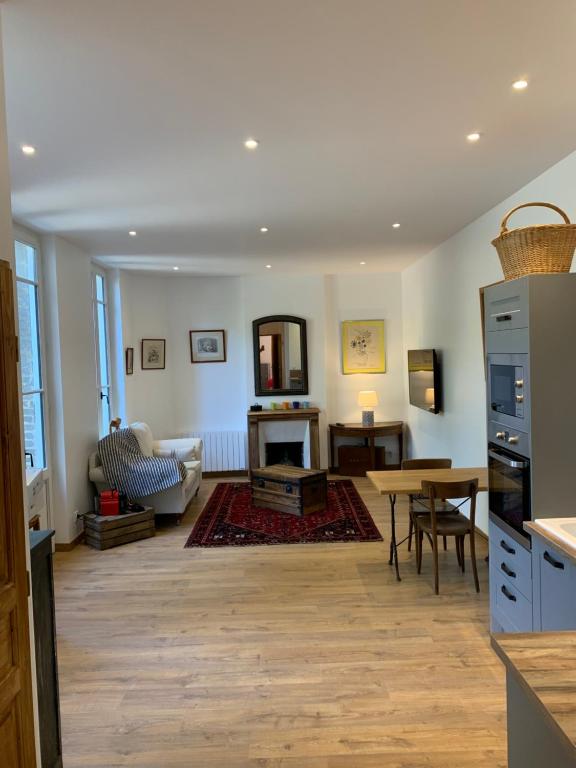 CHEZ PAUL RDC 10 Rue des Prés, 14600 Honfleur