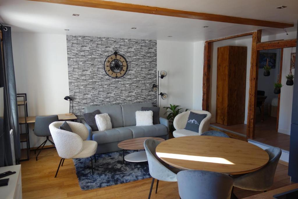 Chez petit Louis- Appart centre ville jusqu'à 6 personnes 10 Chemin Vieux, 05100 Briançon