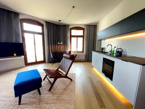 chic and calm with balcony in gorgeous kassberg