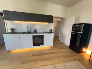 chic and calm with balcony in gorgeous kassberg