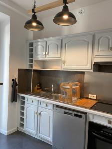 Chic and Cosy apartment close to the port and Garibaldi