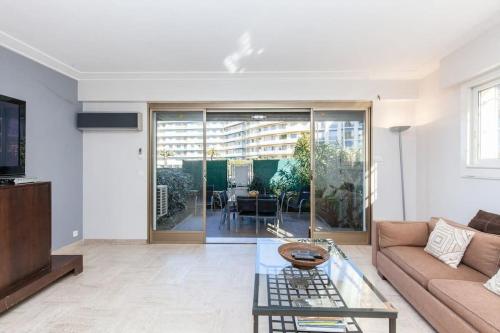 Chic and modern apt with terrace - La Croisette