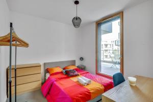 Chic and spacious apart southern Paris