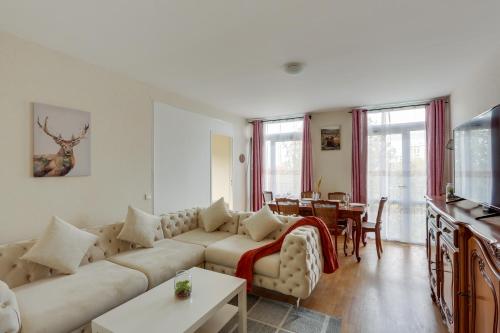 Chic and spacious apart with parking