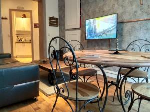 Chic apart in Paris