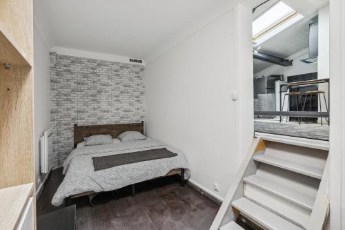 Chic apart near Paris