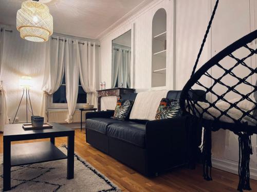 Chic Apartment on the famous shopping Rue du Faubourg Saint-Honoré street