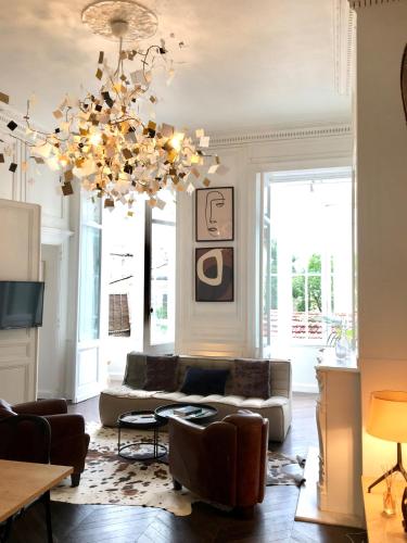 Chic Appartement in Bordeaux Golden Triangle