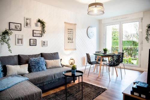 Chic & Cosy Appartement avec Terrasse, Parking Privatif