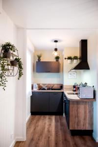 Chic & Cosy Appartement avec Terrasse, Parking Privatif