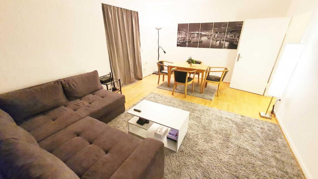 Appartement Chic & Cozy Apartment with Terrace 1 Roedererstraße 37073 Göttingen