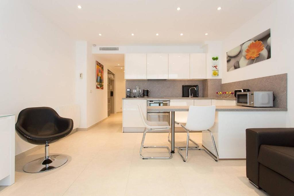 Chic & Modern 1bed next to Martinez 20 Rue Latour-Maubourg, 06400 Cannes