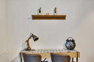 Chic studio with terrace downtown Paris