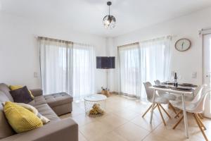 Chill Apartment w Pool - Praia da Rocha