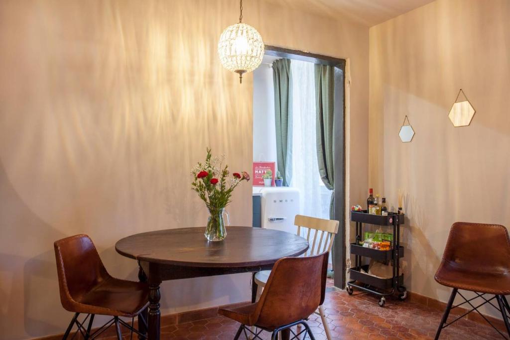 Chill Out Apartment, 2 mins from beach