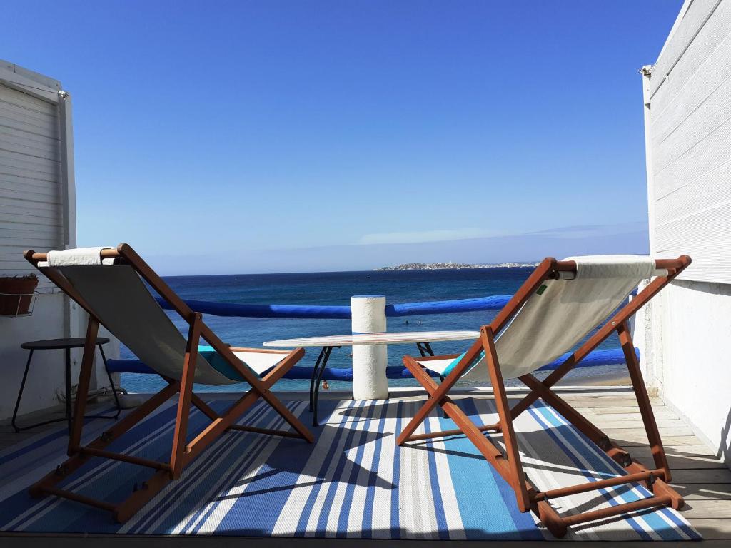 Chouette Cabanon sur la plage vue mer et terrasse privée 32 Boulevard Bonne Brise, 13008 Marseille